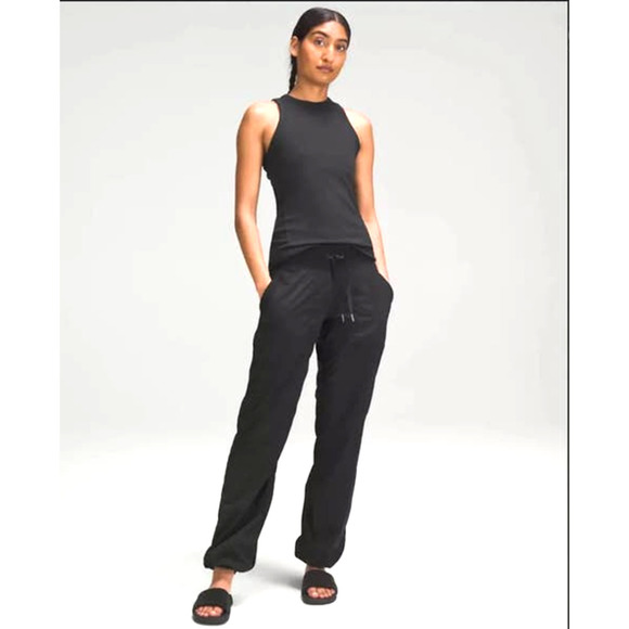 Lululemon Tops - Lululemon NWT Hold Tight Tank Top Black Size 4 Athletic